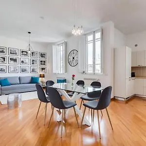 Modern, Stylish Flat Near Piazza Della Repubblica Rome